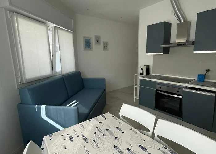 Residenze Porto Canale ガビッチェ・マーレ